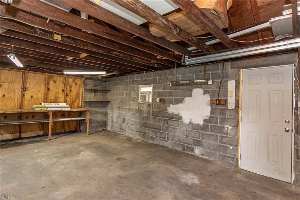 2431 Youngman RD