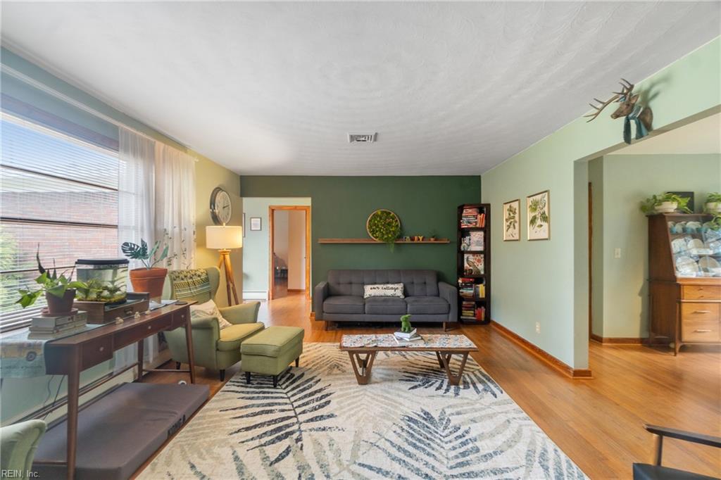 3801 Flowerfield CT