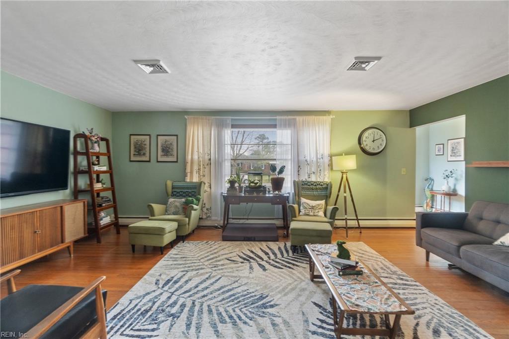 3801 Flowerfield CT
