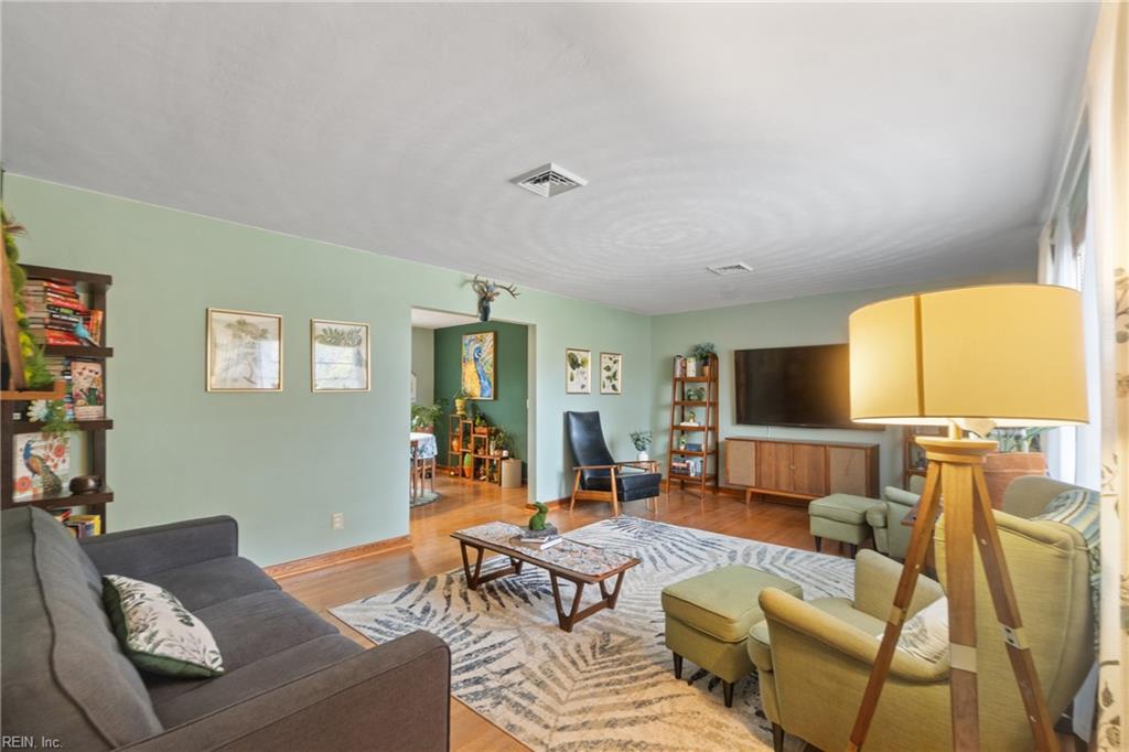 3801 Flowerfield CT