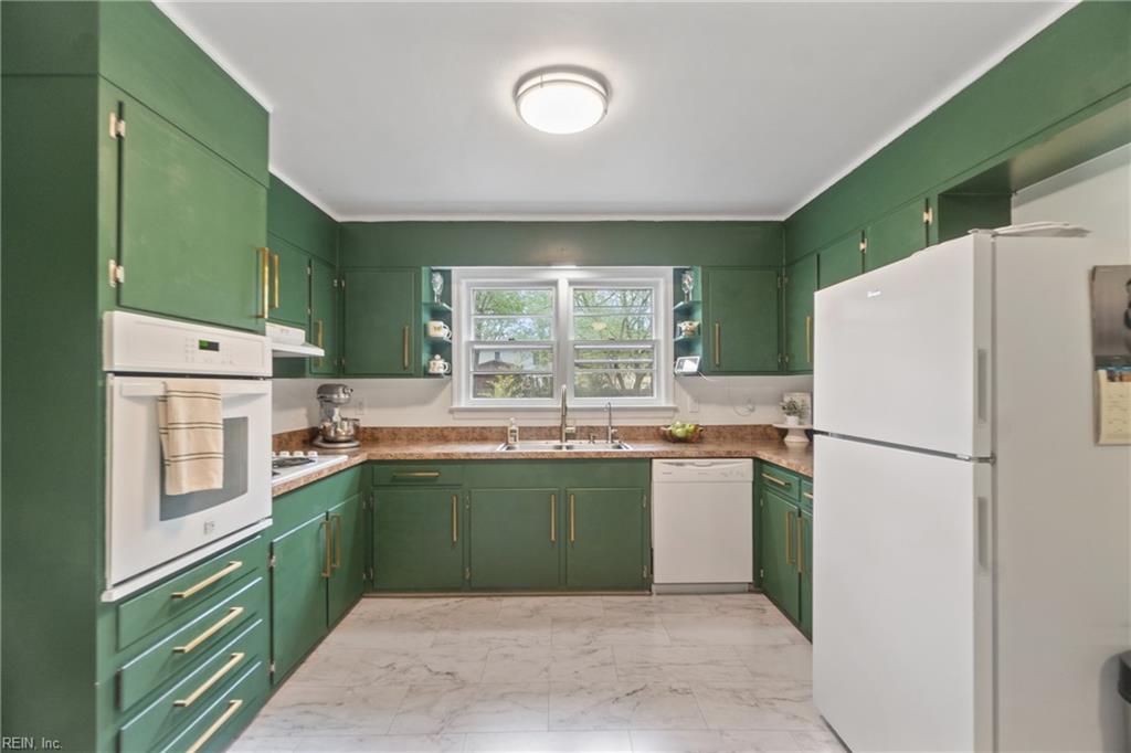3801 Flowerfield CT