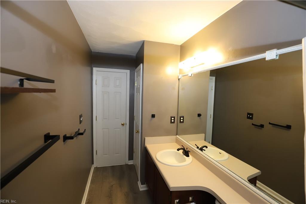 145 Dana DR