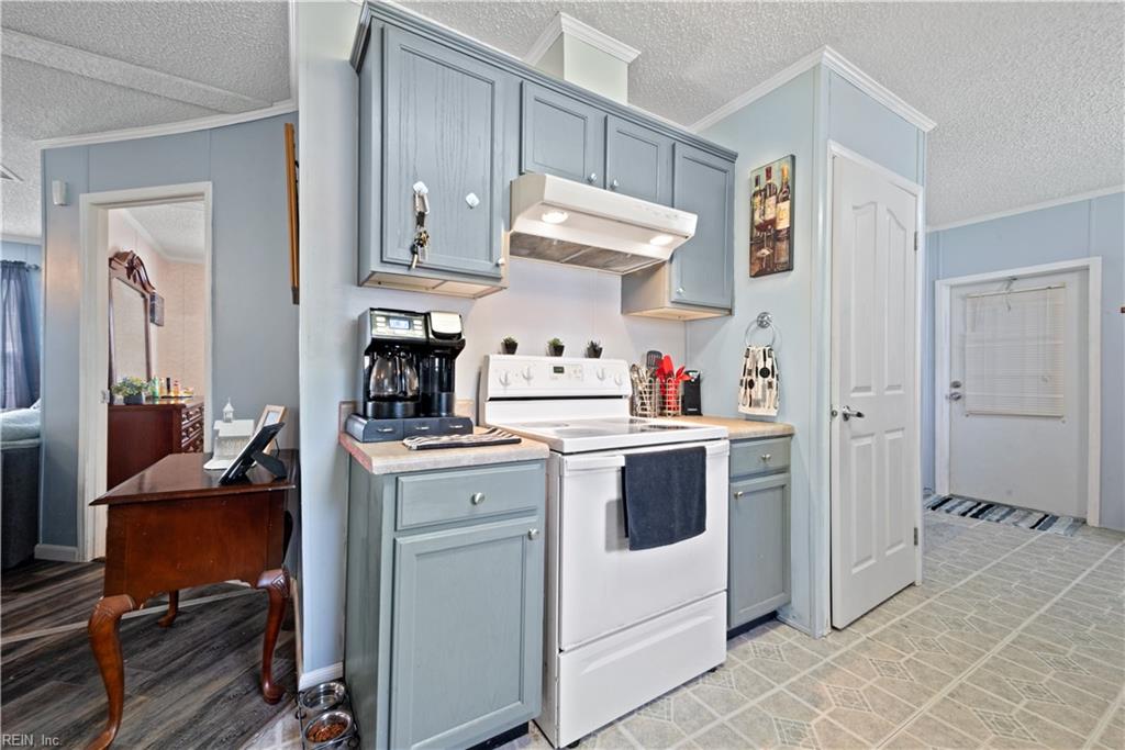 1308 Blue Jay DR
