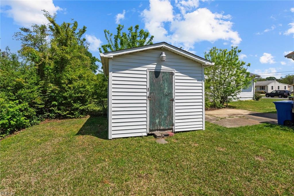 609 Woodfin RD