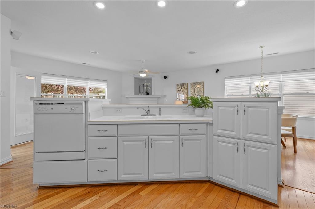 2765 Einstein DR