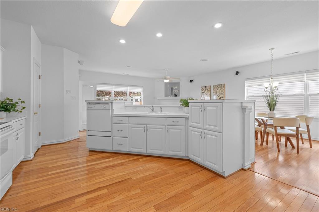 2765 Einstein DR