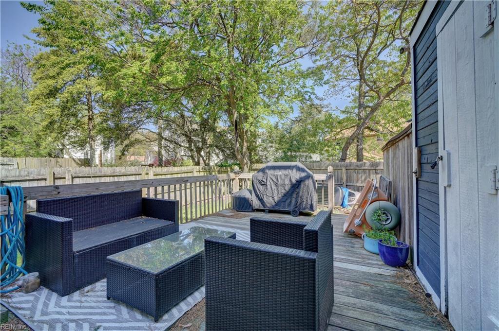 3726 Chesterfield AVE
