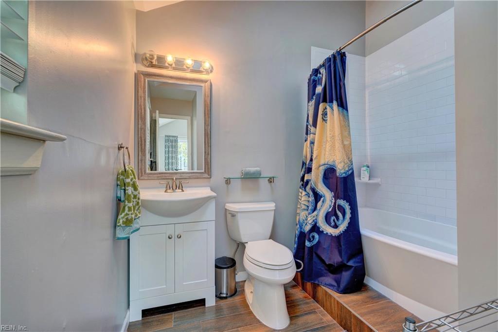 3726 Chesterfield AVE