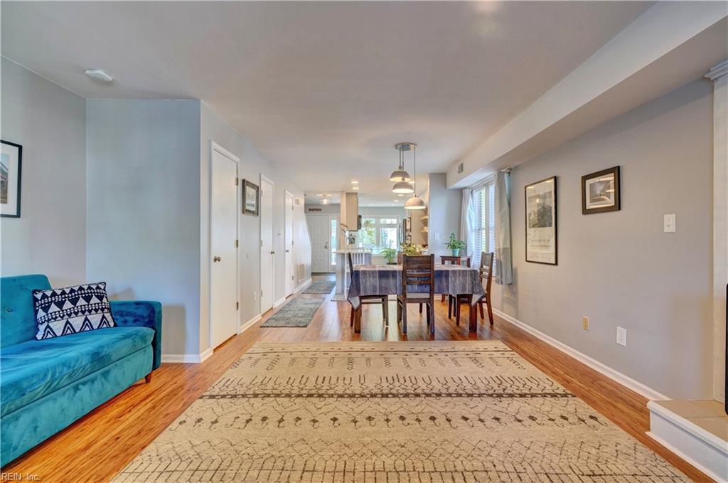 3726 Chesterfield AVE