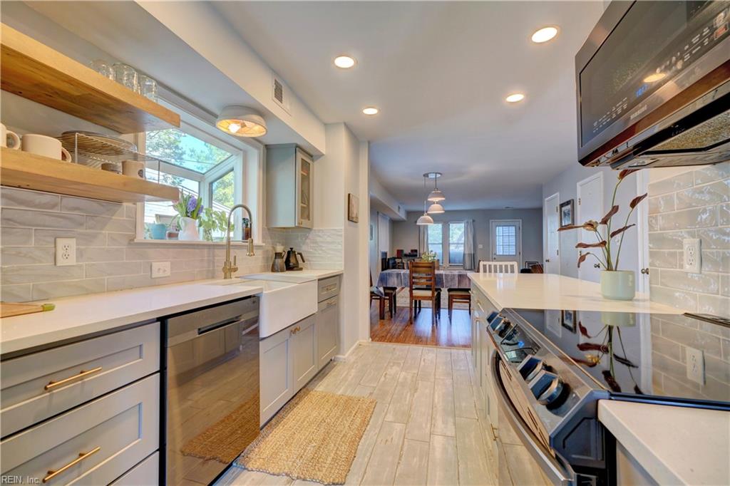 3726 Chesterfield AVE