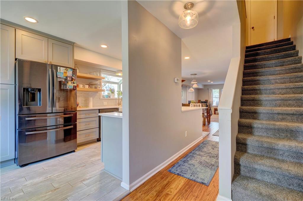 3726 Chesterfield AVE