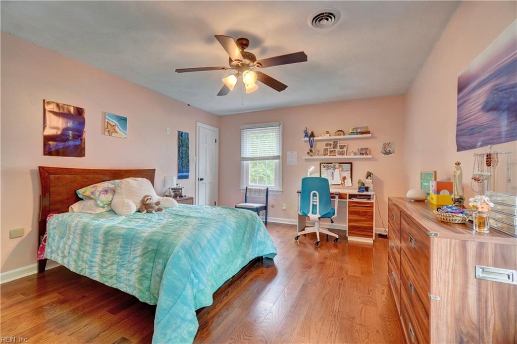 1828 Duke Of Norfolk QUAY