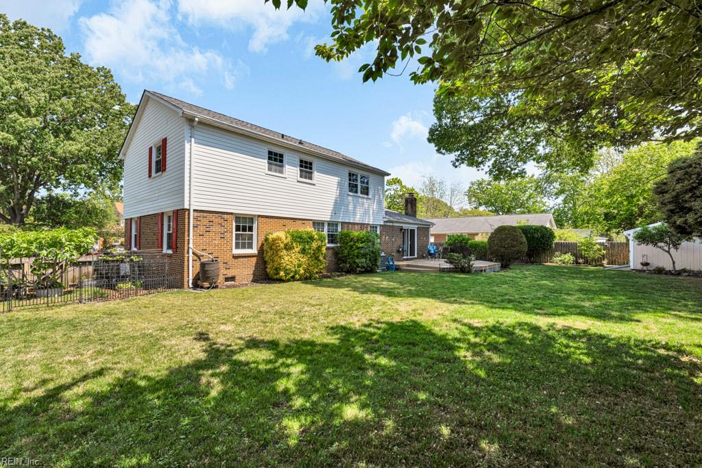 2305 Trant Lake DR