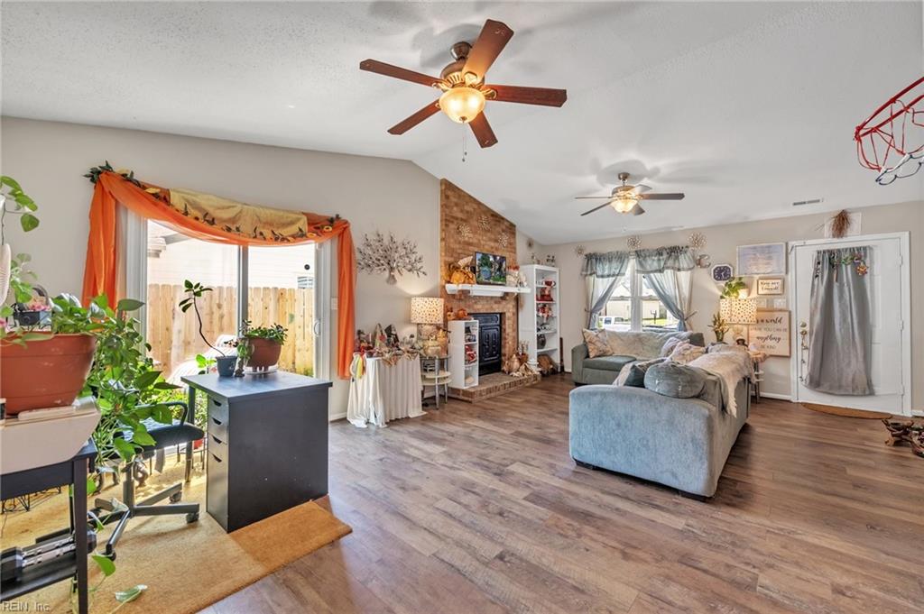 1041 Tealwood DR