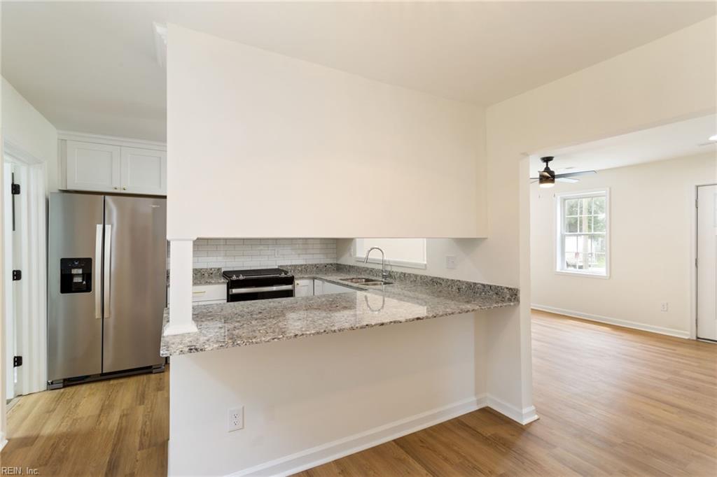 606 Delaware AVE