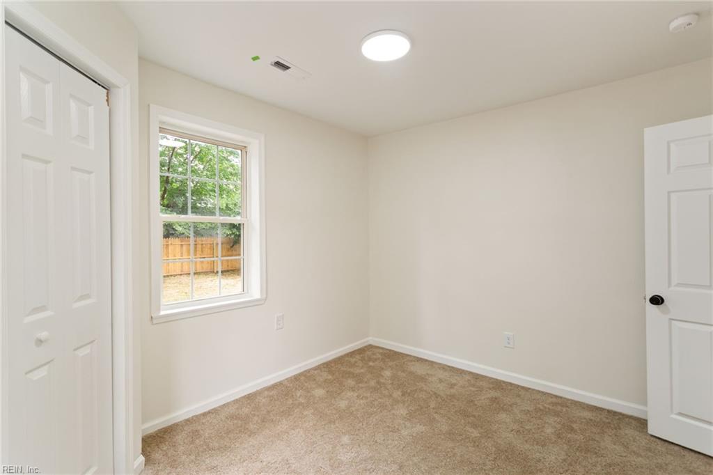 606 Delaware AVE