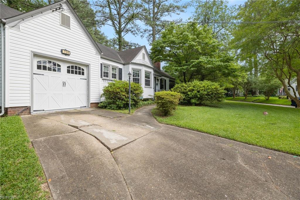 158 Dover CIR
