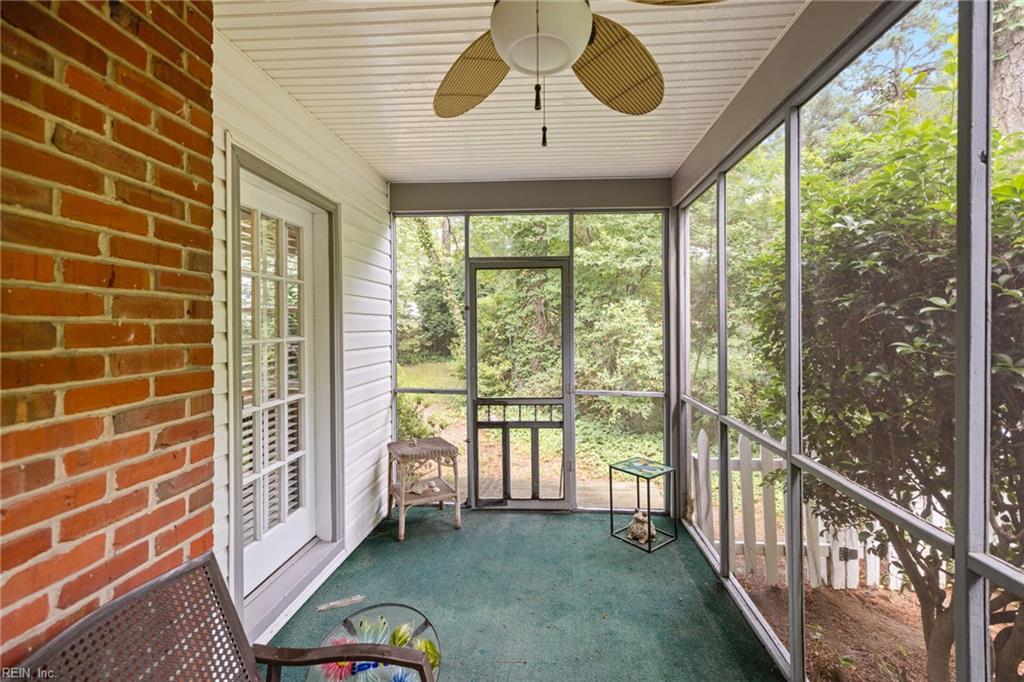 158 Dover CIR