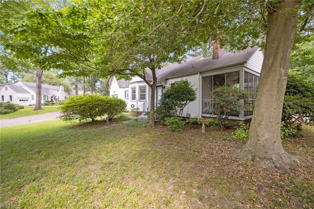 158 Dover CIR