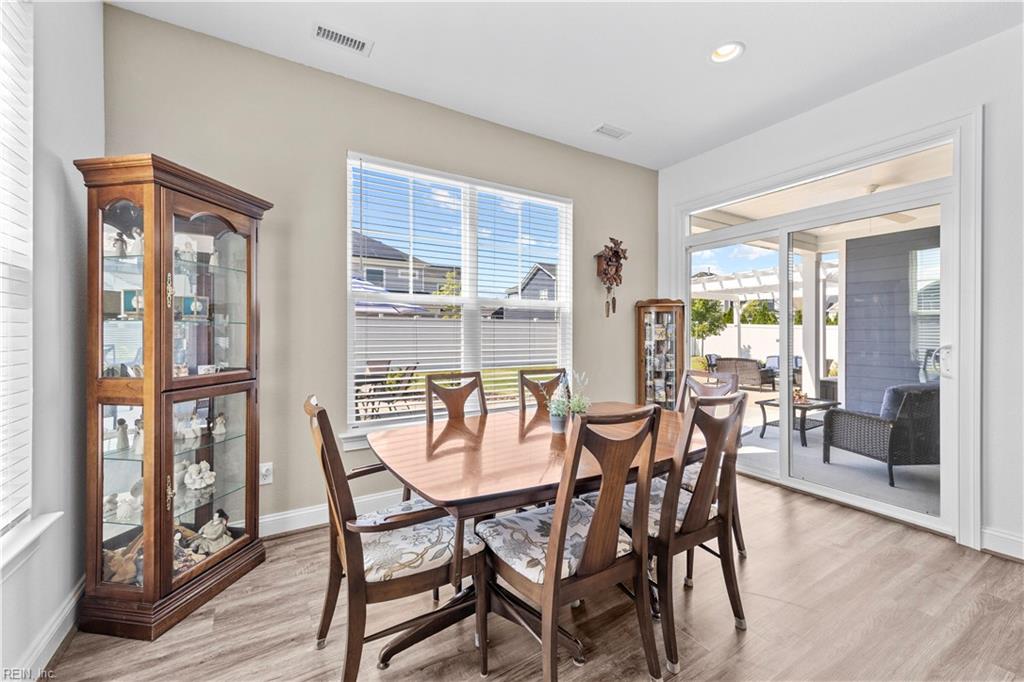 408 Cairns RD