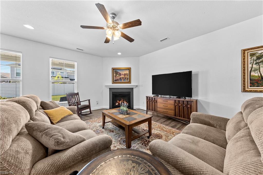408 Cairns RD