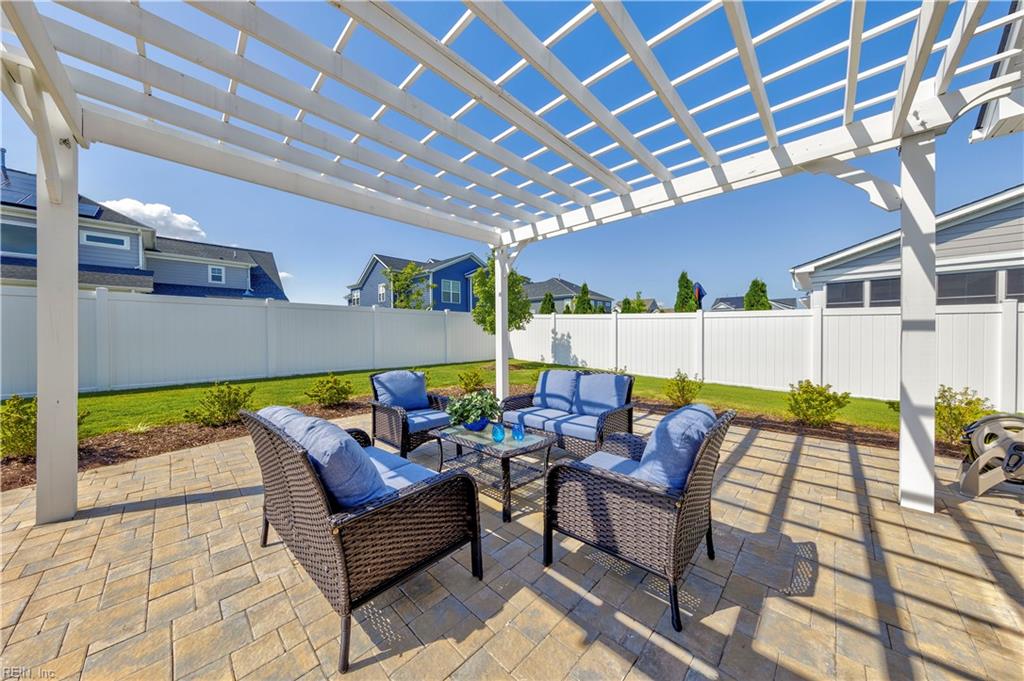 408 Cairns RD
