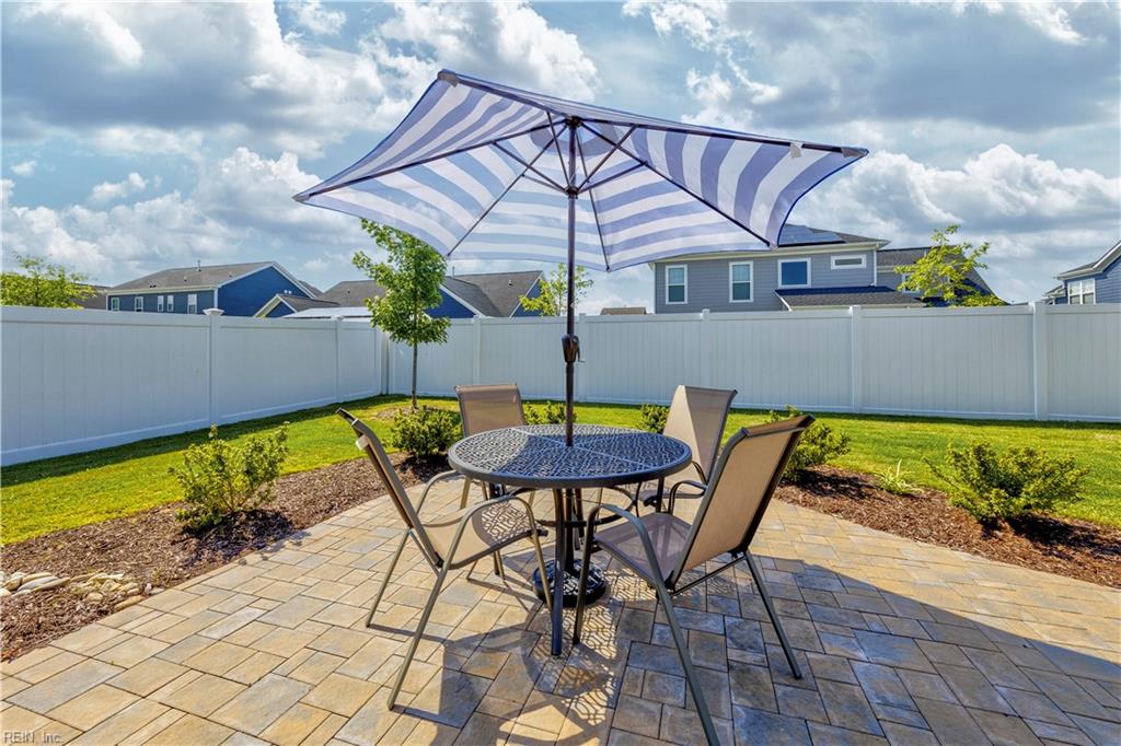 408 Cairns RD