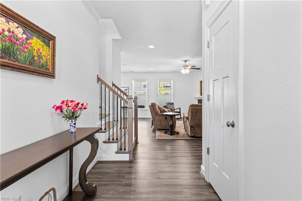 408 Cairns RD