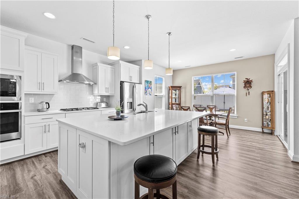 408 Cairns RD
