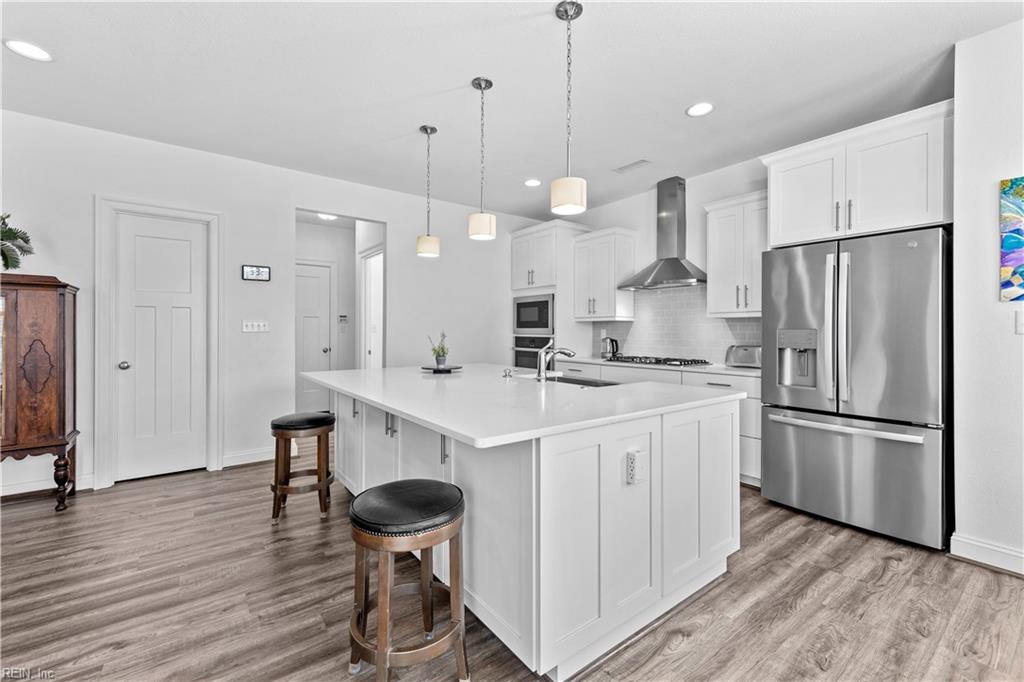 408 Cairns RD