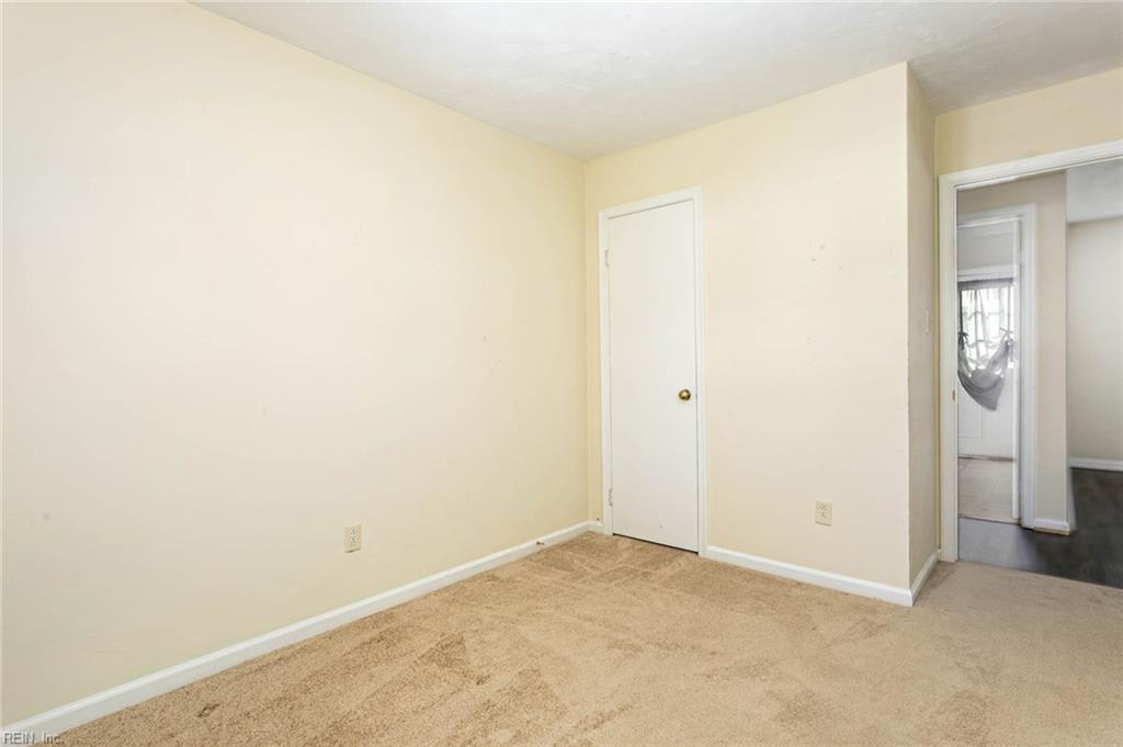 2225 Harrell AVE