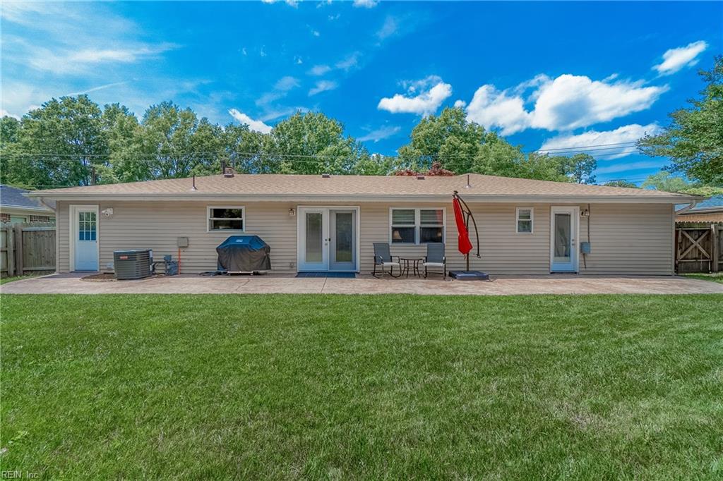 228 S Newtown RD