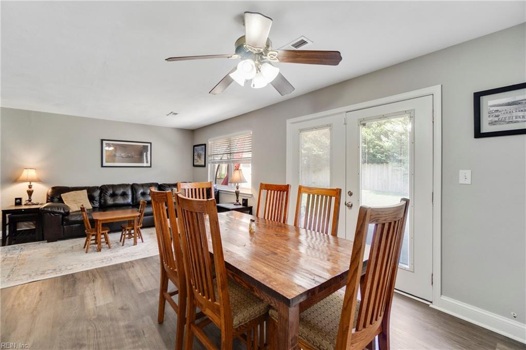228 S Newtown RD