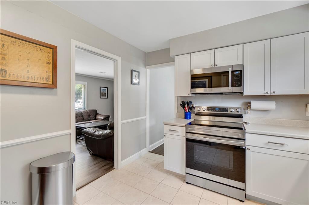 228 S Newtown RD