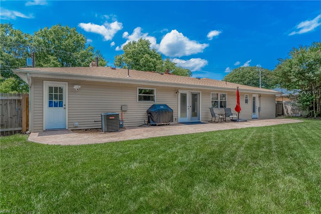 228 S Newtown RD