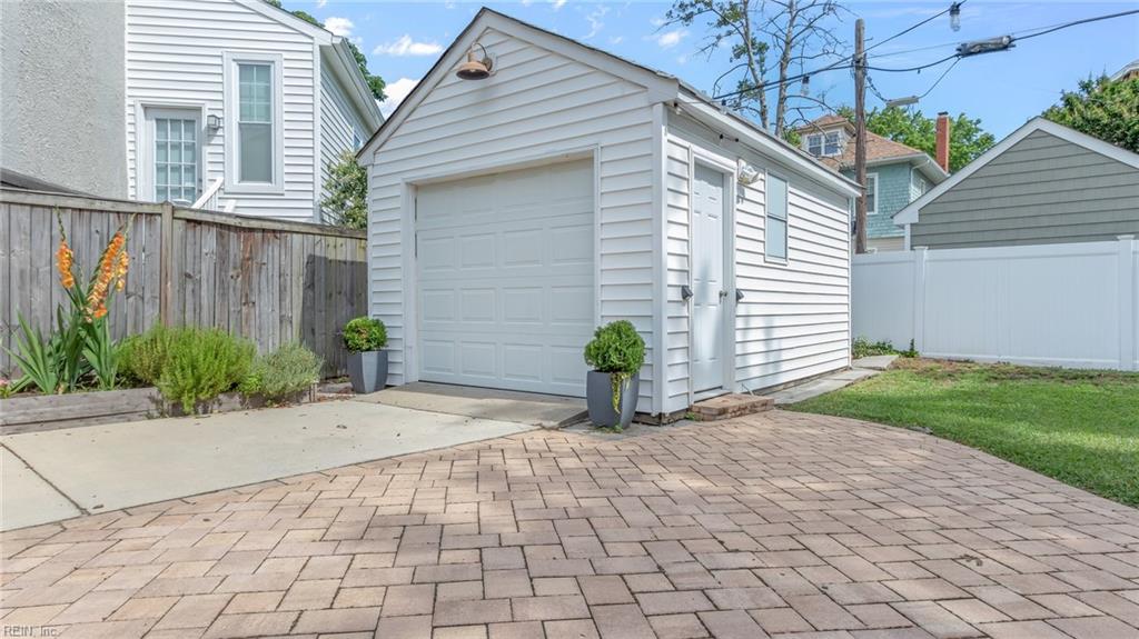 640 Delaware AVE