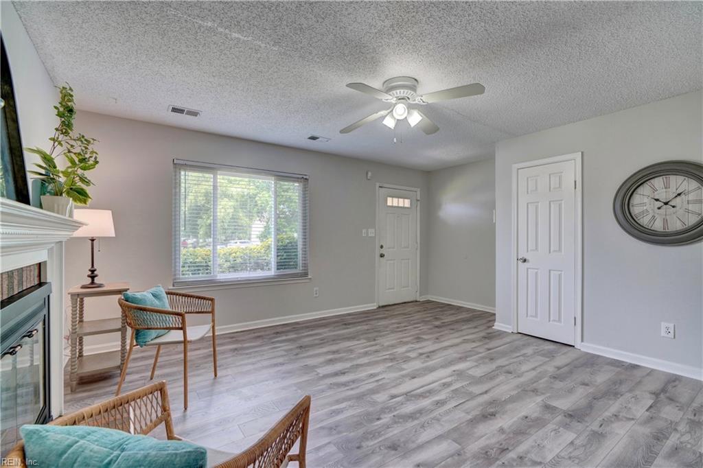 3769 Frazier LN