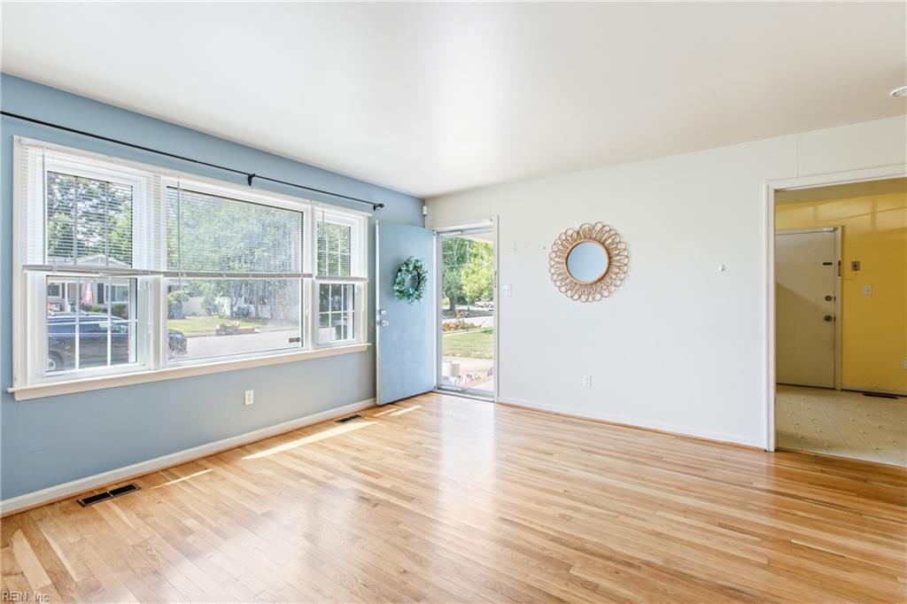 503 Reba DR