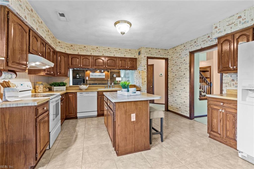 1061 Rolling Point CT