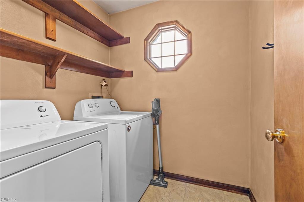 1061 Rolling Point CT