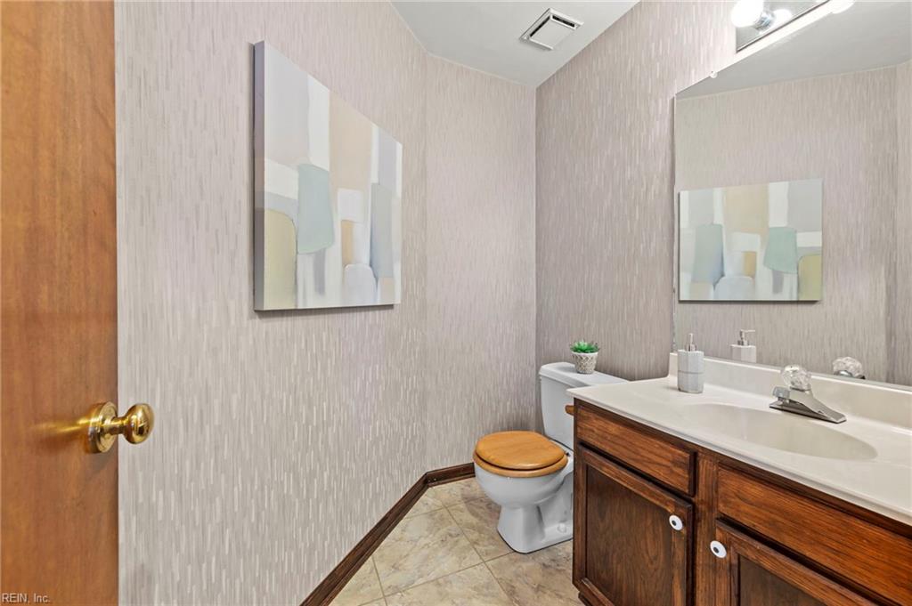 1061 Rolling Point CT