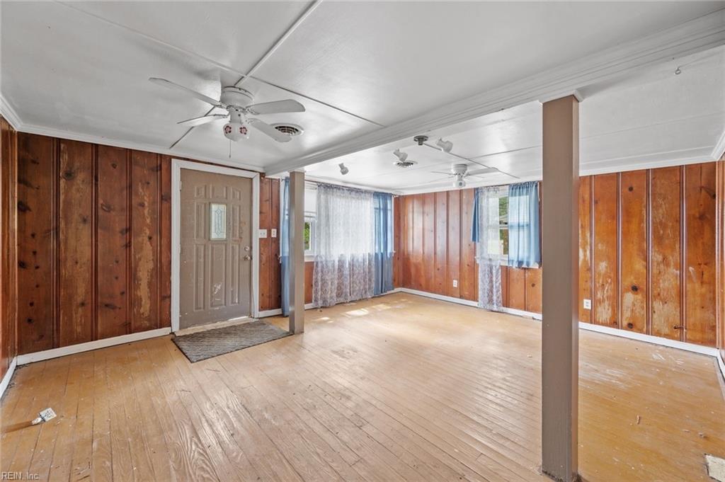 812 West RD