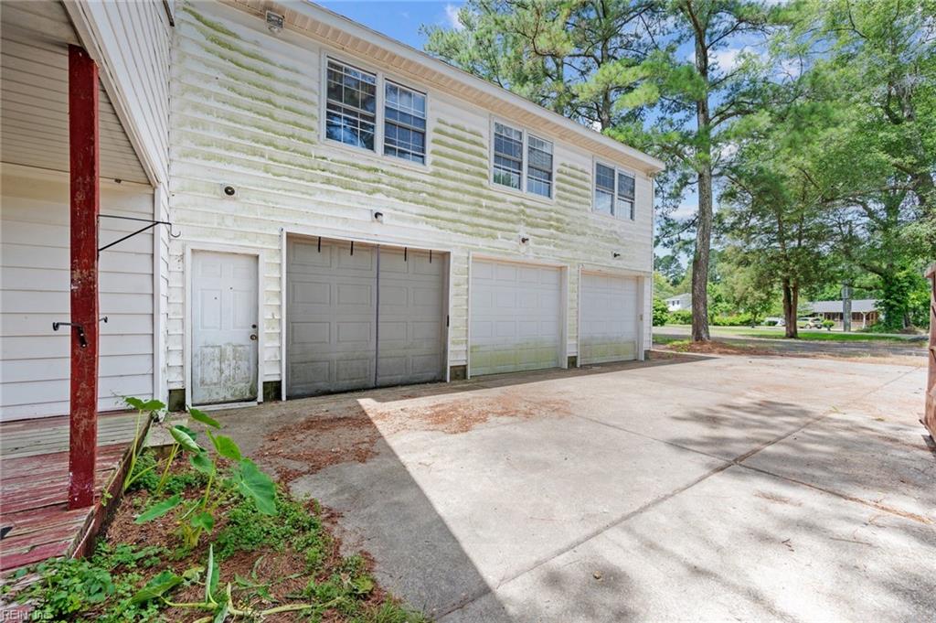 812 West RD