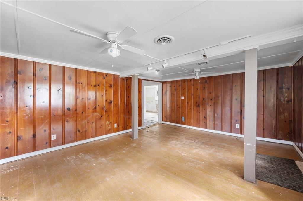 812 West RD
