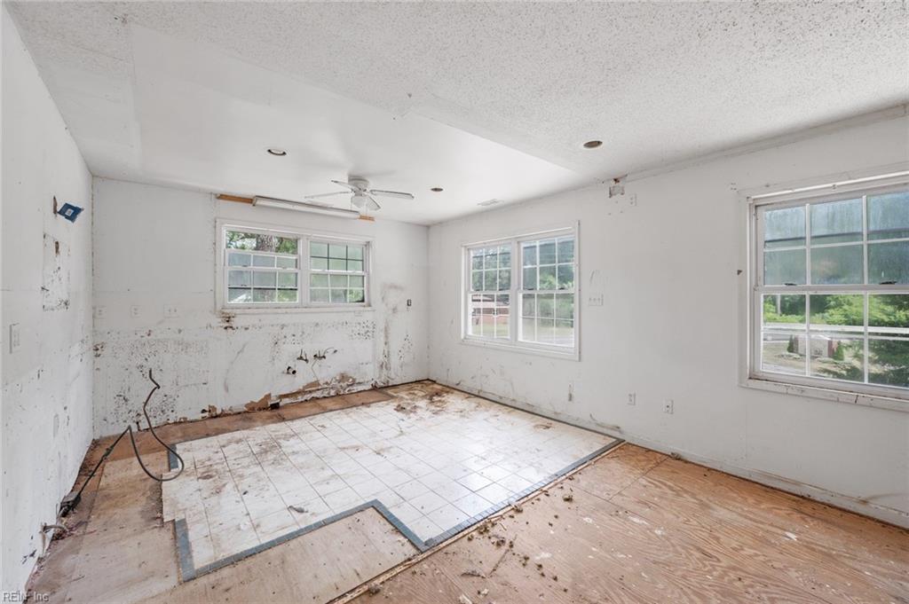812 West RD