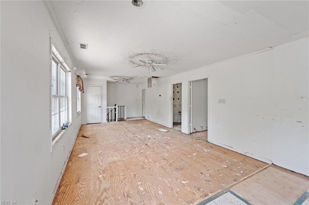 812 West RD