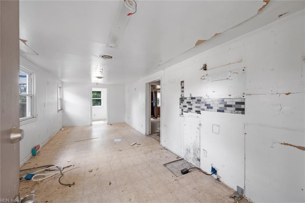 812 West RD