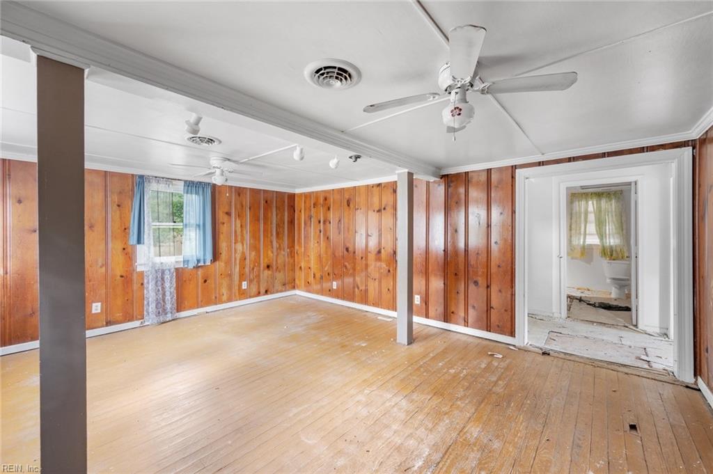 812 West RD