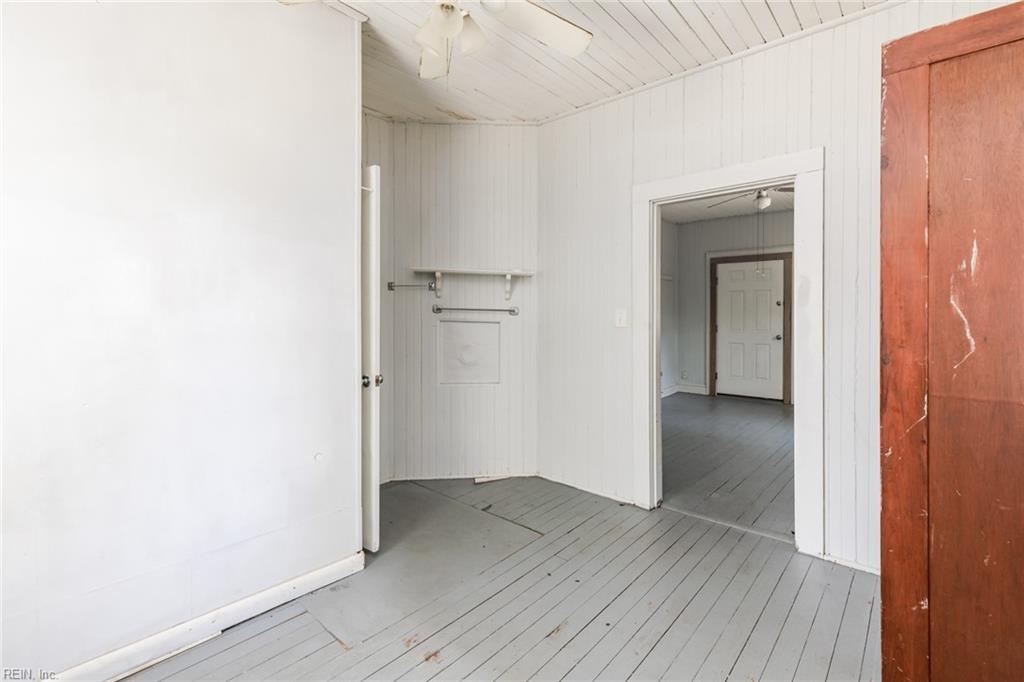659 W Main ST