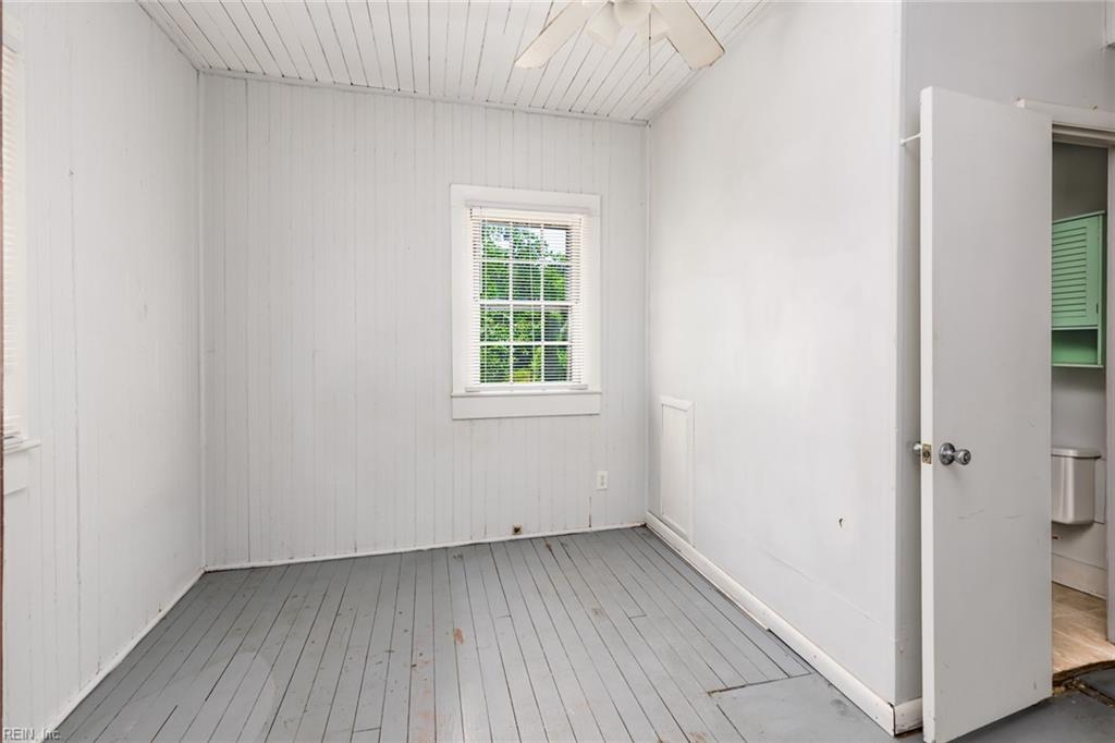 659 W Main ST